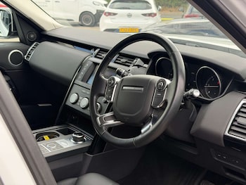 Used Land Rover Discovery 2017 for sale - 79333007: Photo