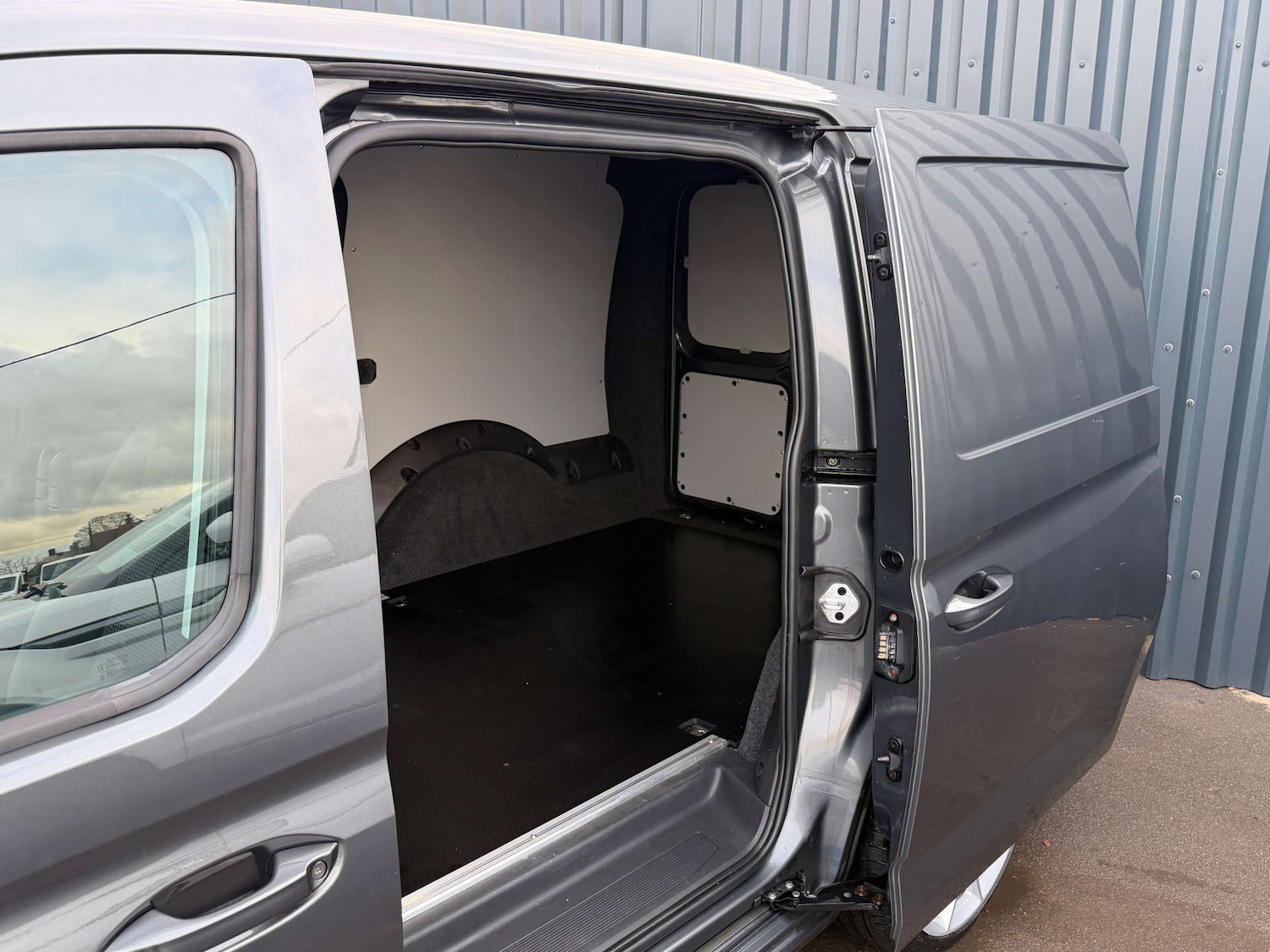 Used Volkswagen Caddy Maxi 2021 for sale - 77394892: Photo 3