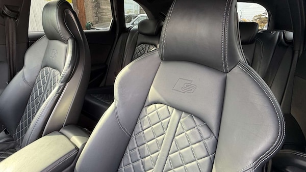 Used Audi A4 2017 for sale - 76232171: Photo 32