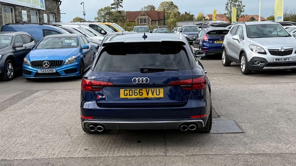 Used Audi A4 2017 for sale - 76232171: Photo 8