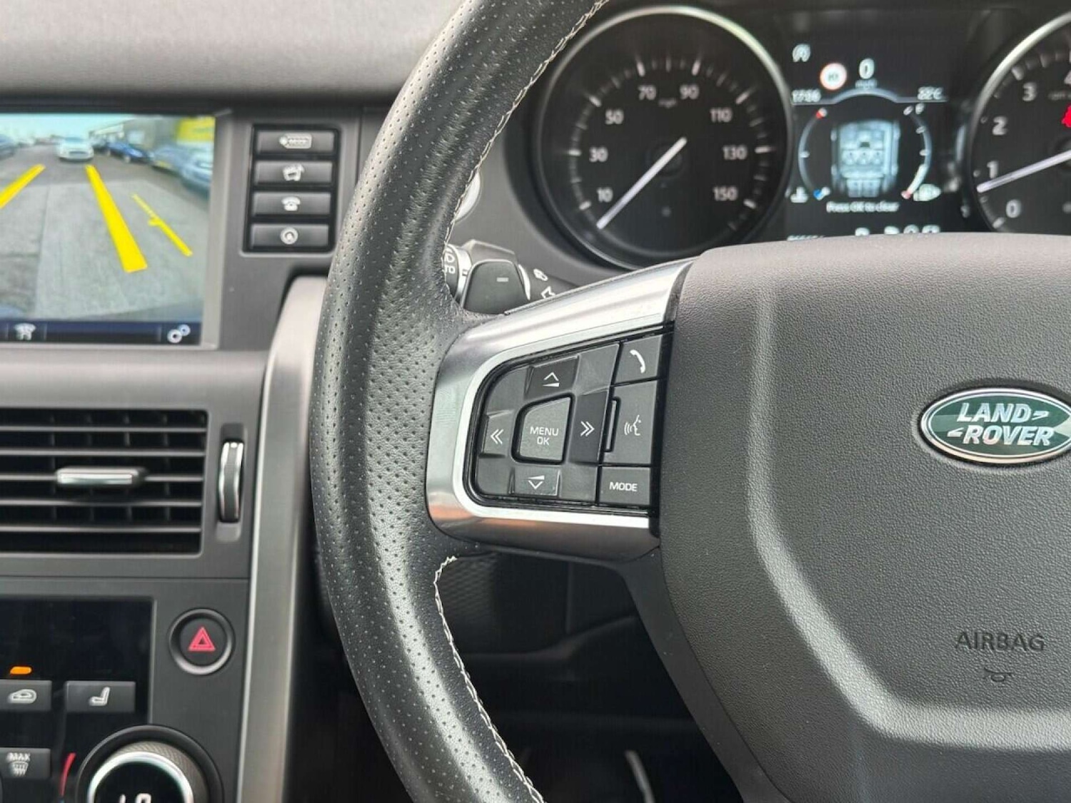 Used Land Rover Discovery Sport 2018 for sale - 76601476: Photo 14