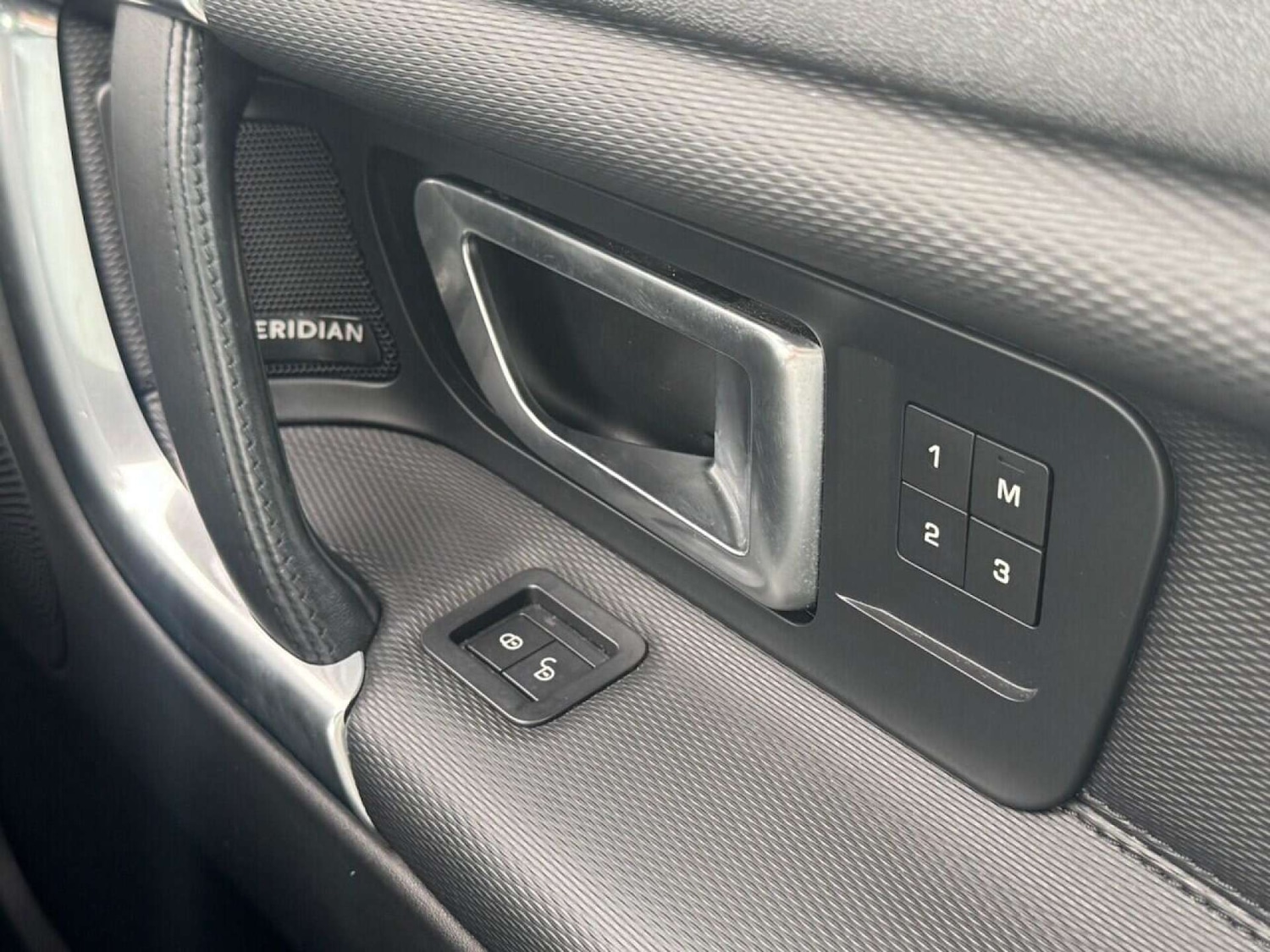 Used Land Rover Discovery Sport 2018 for sale - 76601476: Photo 28