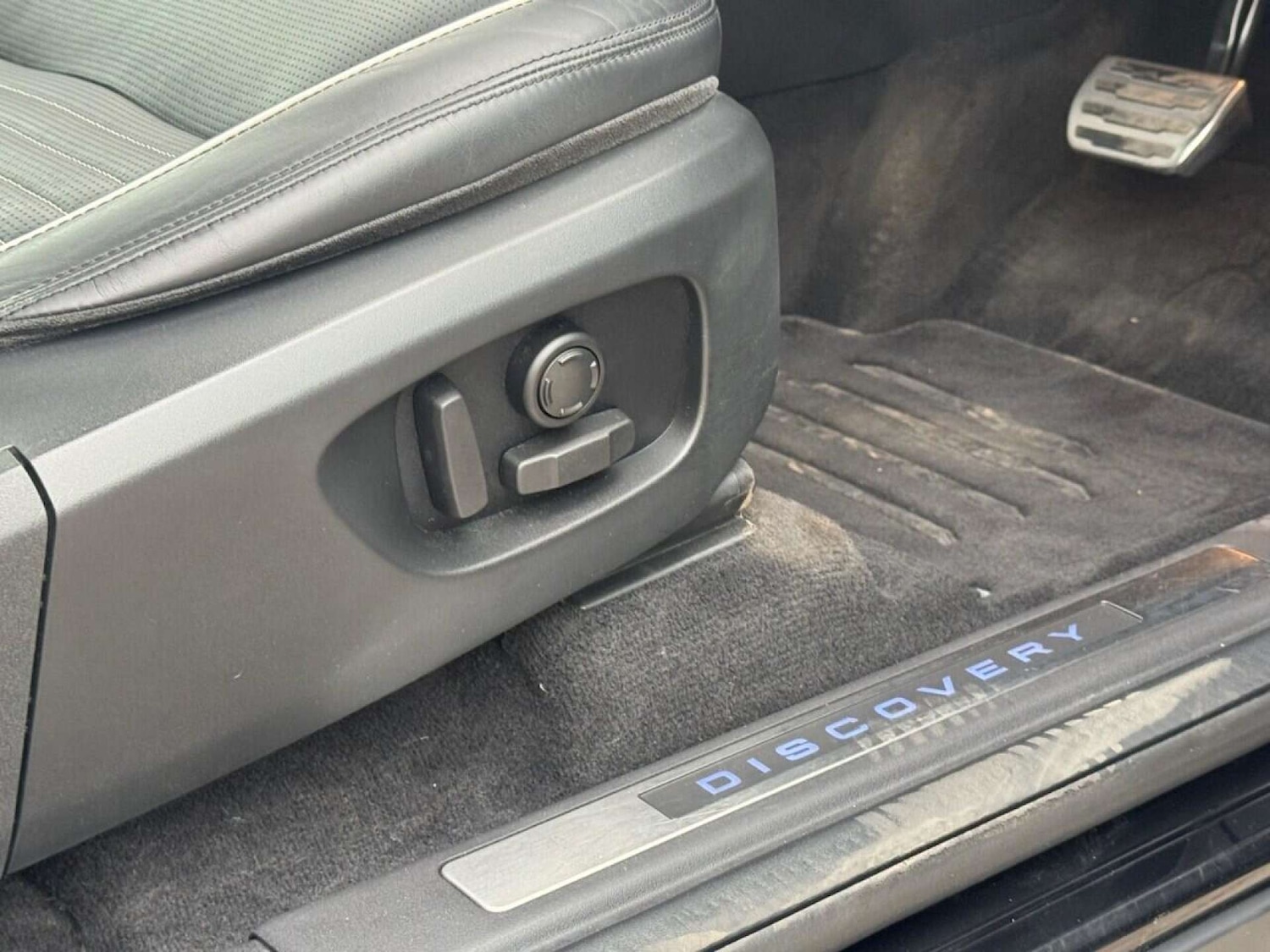 Used Land Rover Discovery Sport 2018 for sale - 76601476: Photo 31