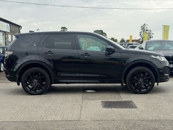Used Land Rover Discovery Sport 2018 for sale - 76601476: Photo