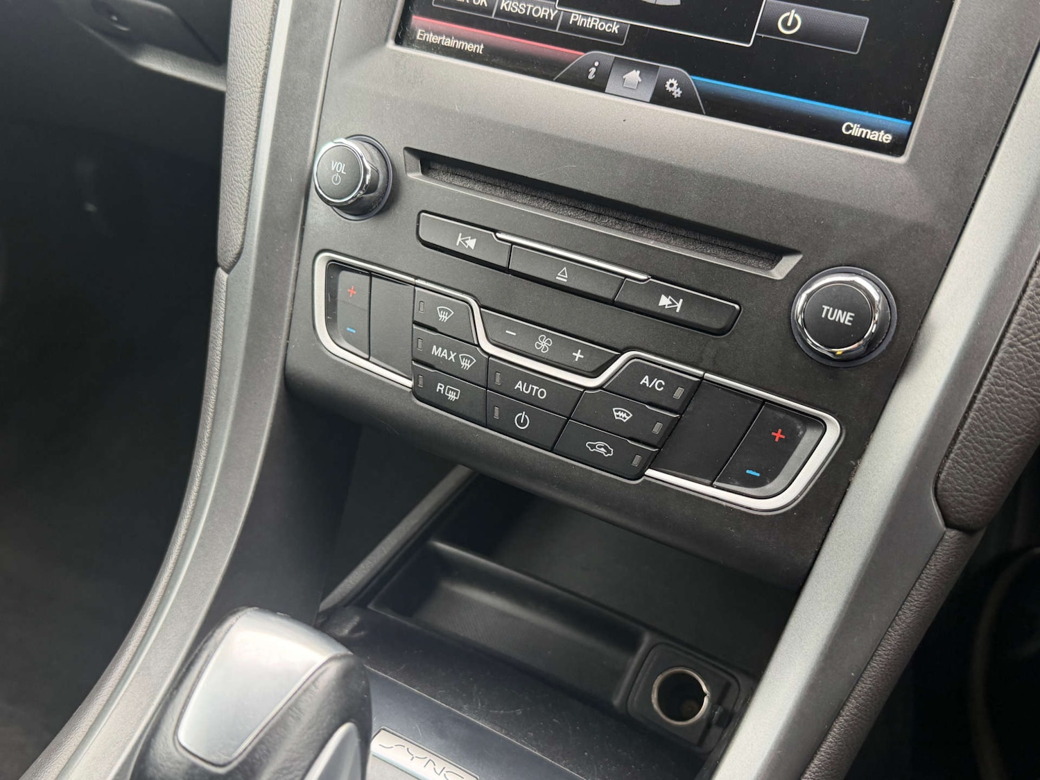 Used Ford Mondeo 2016 for sale - 78148811: Photo 24