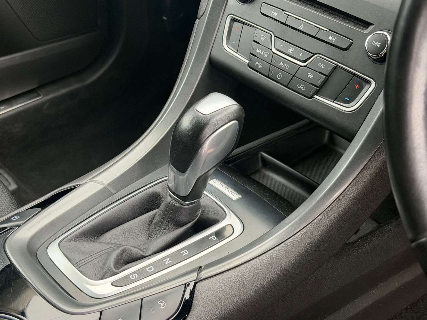 Used Ford Mondeo 2016 for sale - 78148811: Photo 26