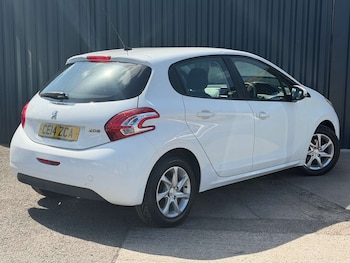 Used Peugeot 208 2014 for sale - 78328559: Photo