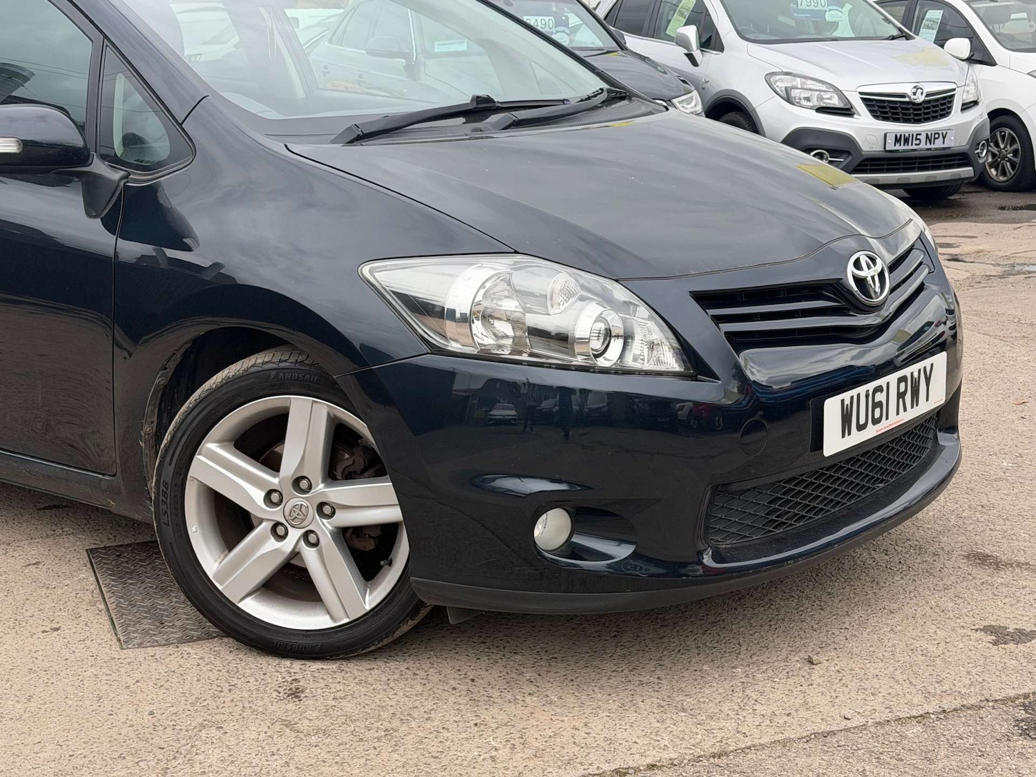 Used Toyota Auris 2011 for sale - 76345040: Photo 2