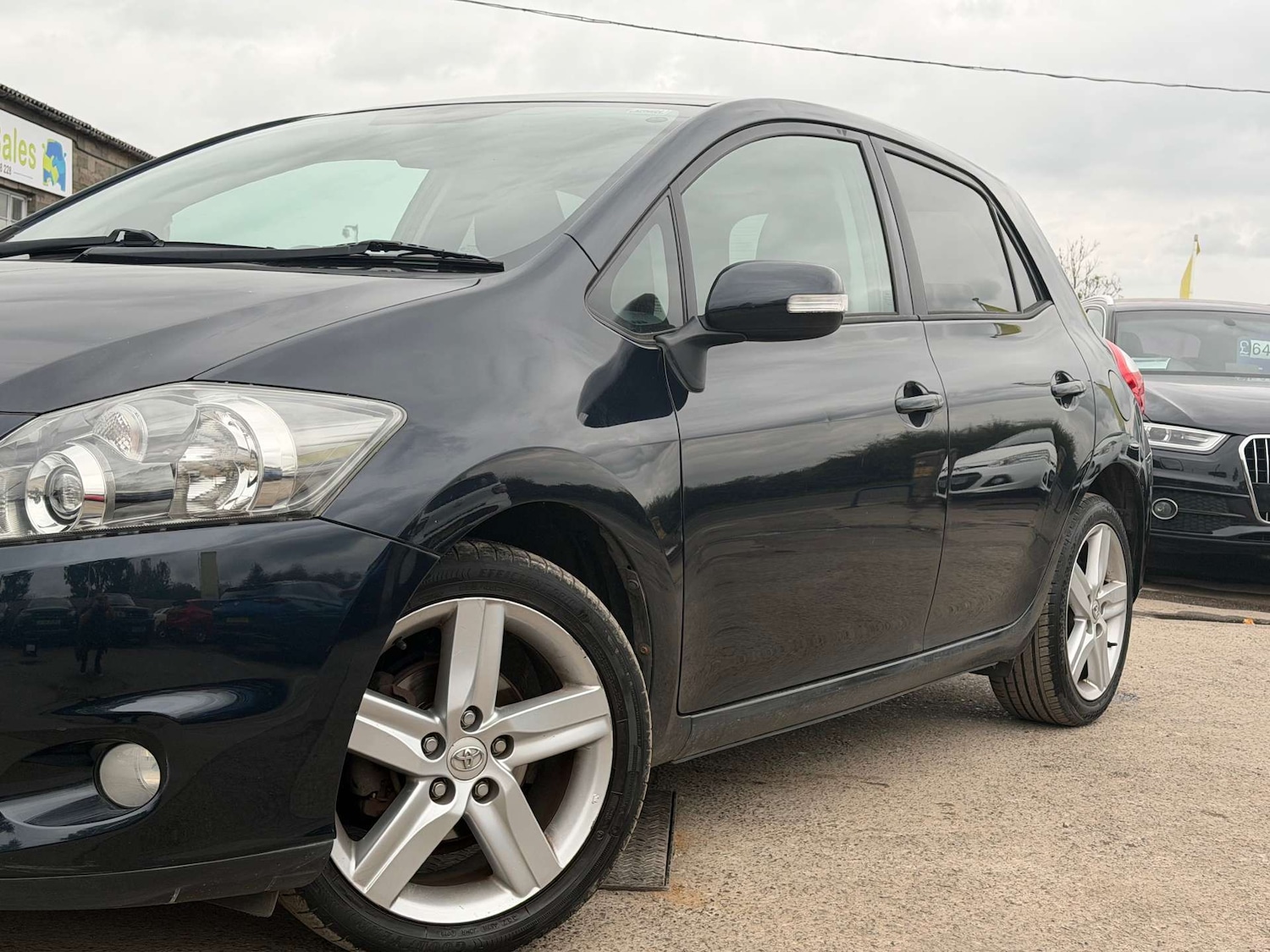 Used Toyota Auris 2011 for sale - 76345040: Photo 8