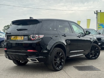 Used Land Rover Discovery Sport 2018 for sale - 75300872: Photo