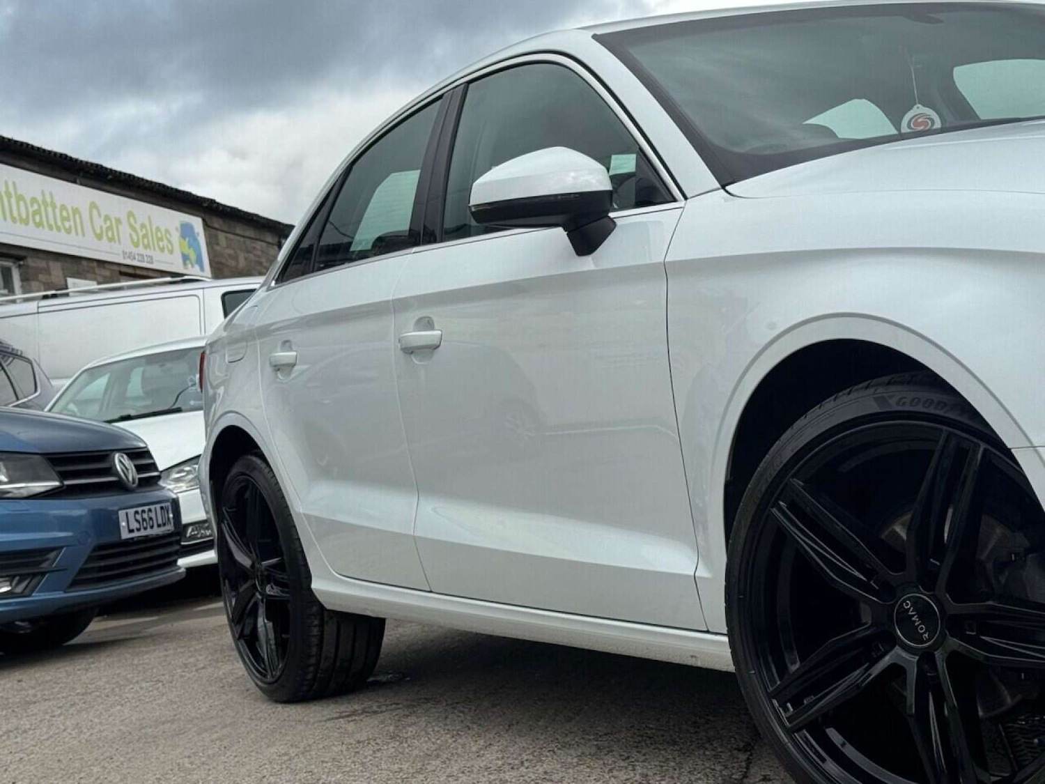 Used Audi A3 2018 for sale - 76232170: Photo 2
