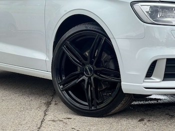 Used Audi A3 2018 for sale - 76232170: Photo