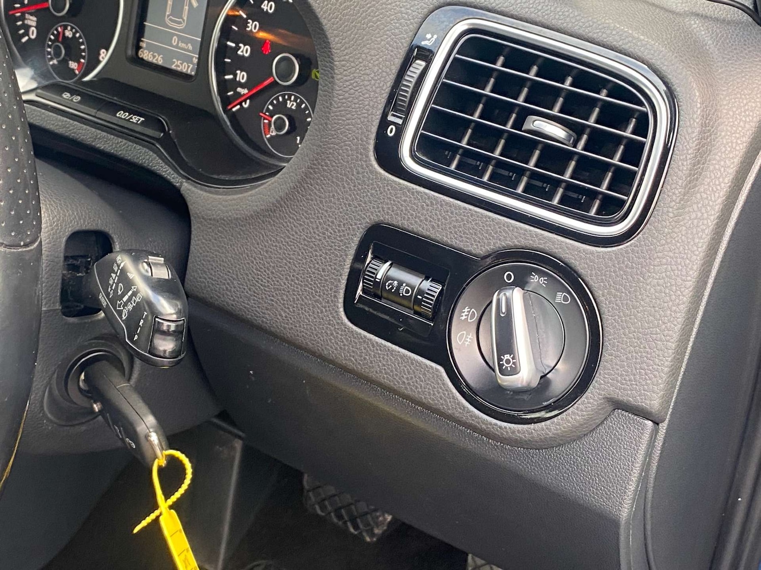 Used Volkswagen Polo 2014 for sale - 77621880: Photo 18