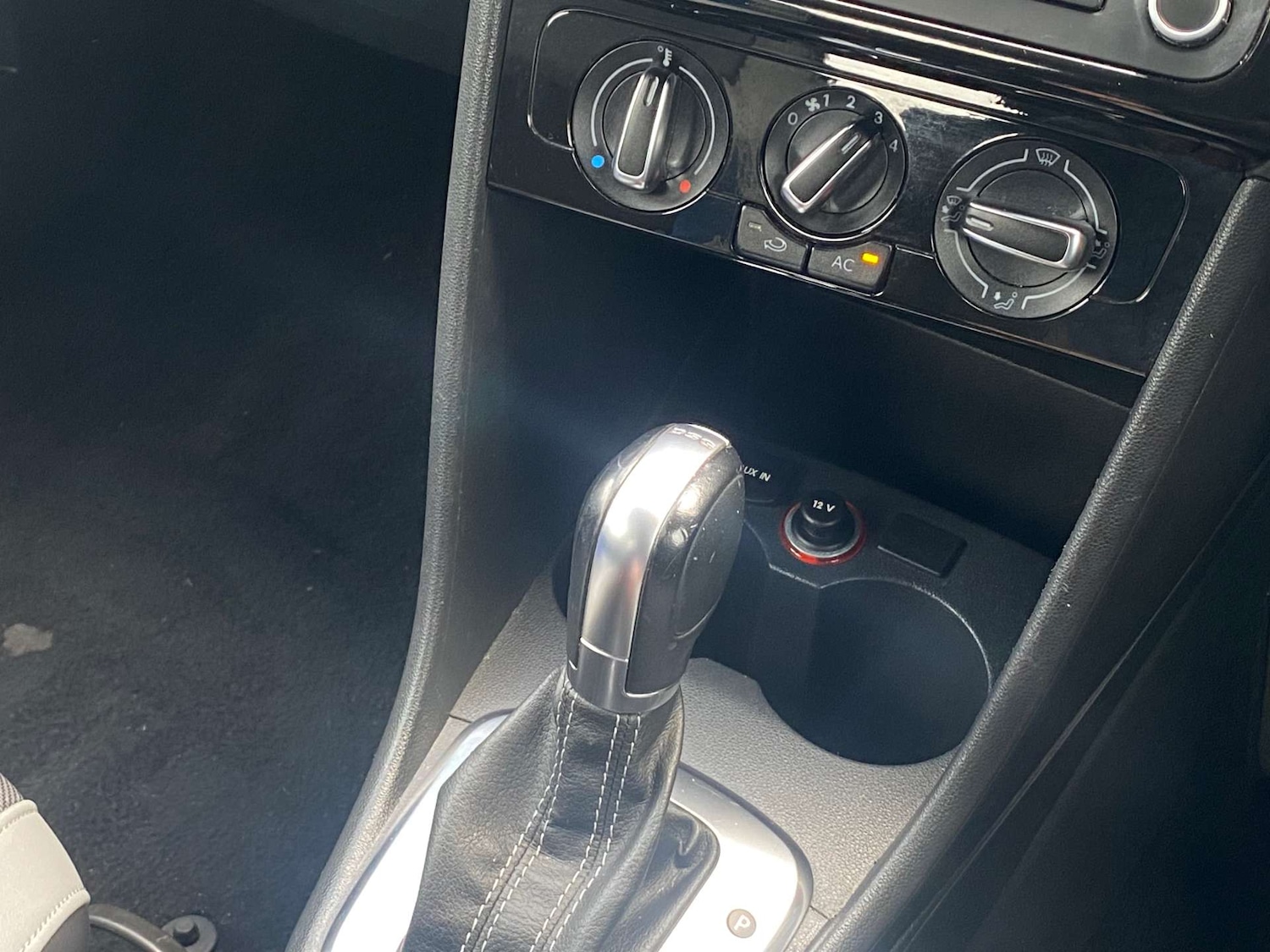 Used Volkswagen Polo 2014 for sale - 77621880: Photo 21