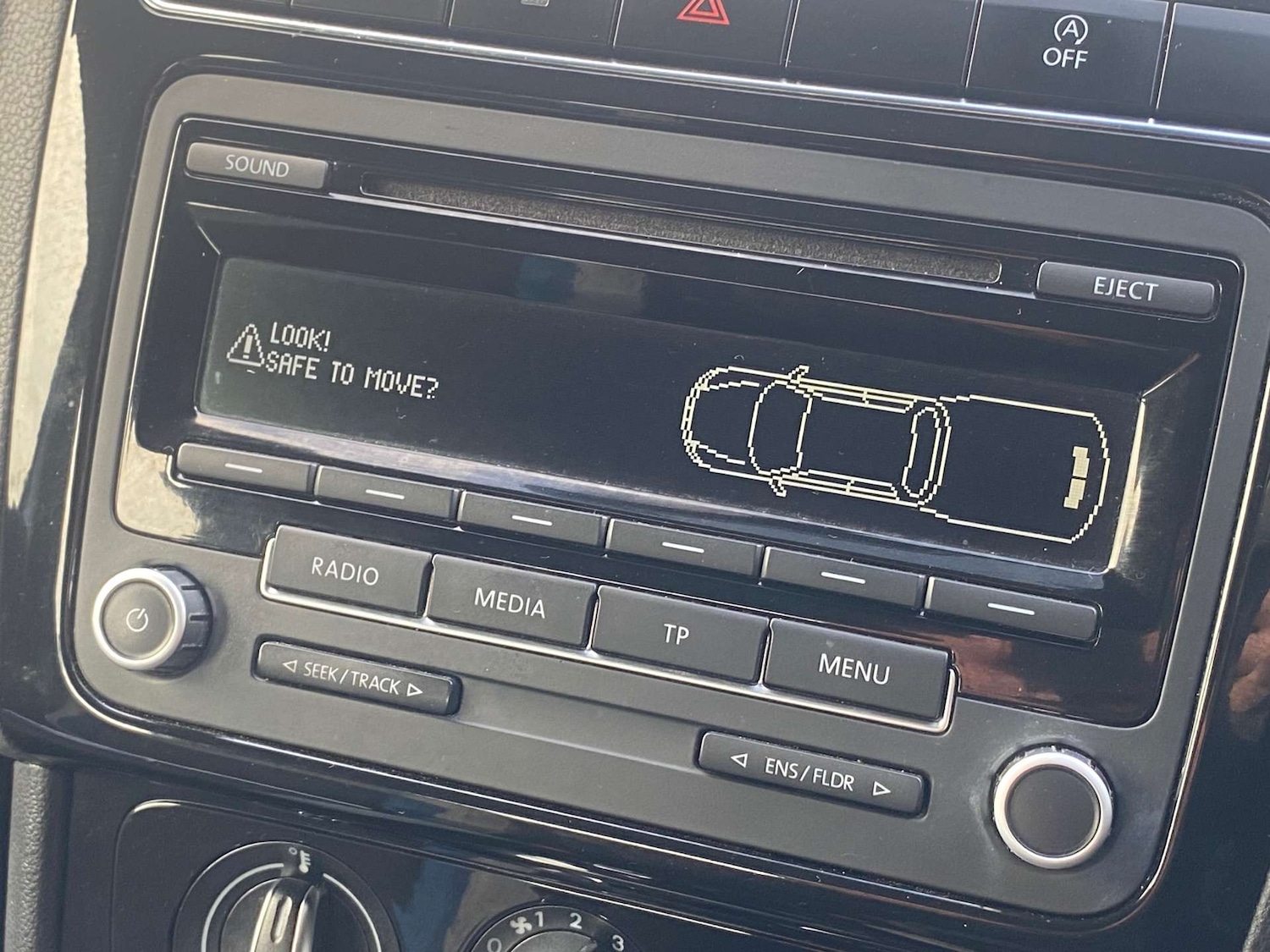 Used Volkswagen Polo 2014 for sale - 77621880: Photo 23