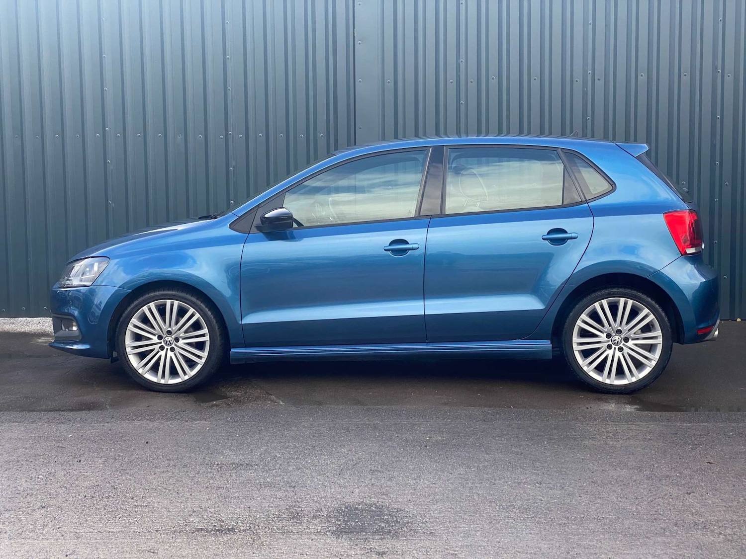 Used Volkswagen Polo 2014 for sale - 77621880: Photo 25
