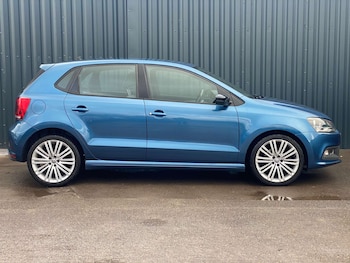 Used Volkswagen Polo 2014 for sale - 77621880: Photo
