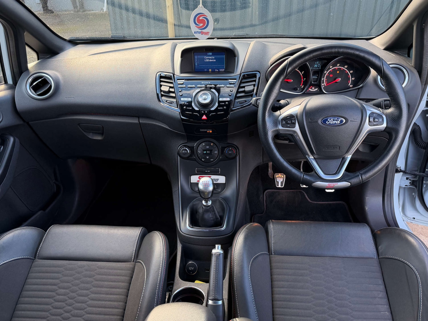 Used Ford Fiesta 2017 for sale - 76697998: Photo 4