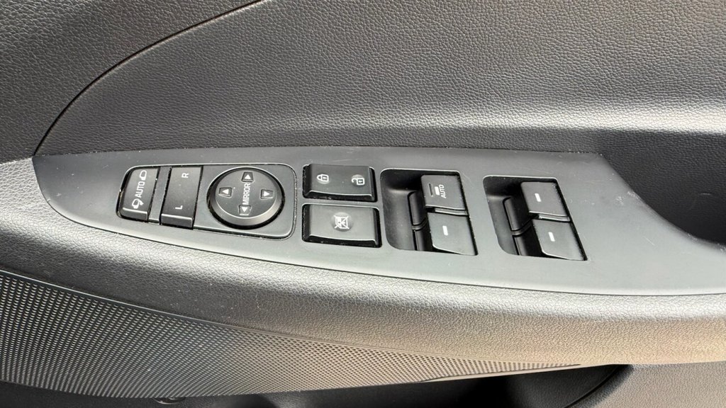 Used Hyundai TUCSON 2017 for sale - 76092461: Photo 30