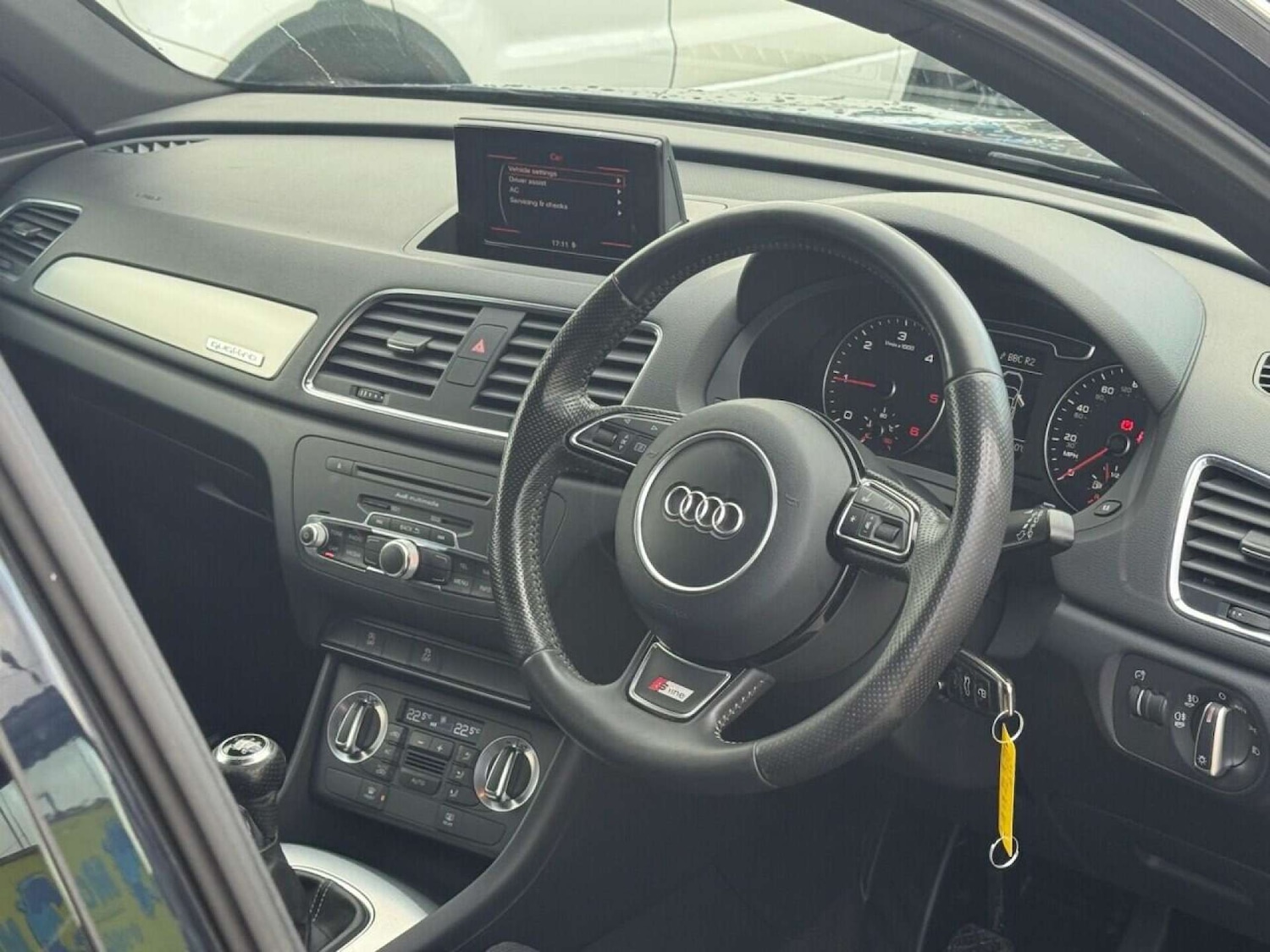 Used Audi Q3 2012 for sale - 76232154: Photo 37