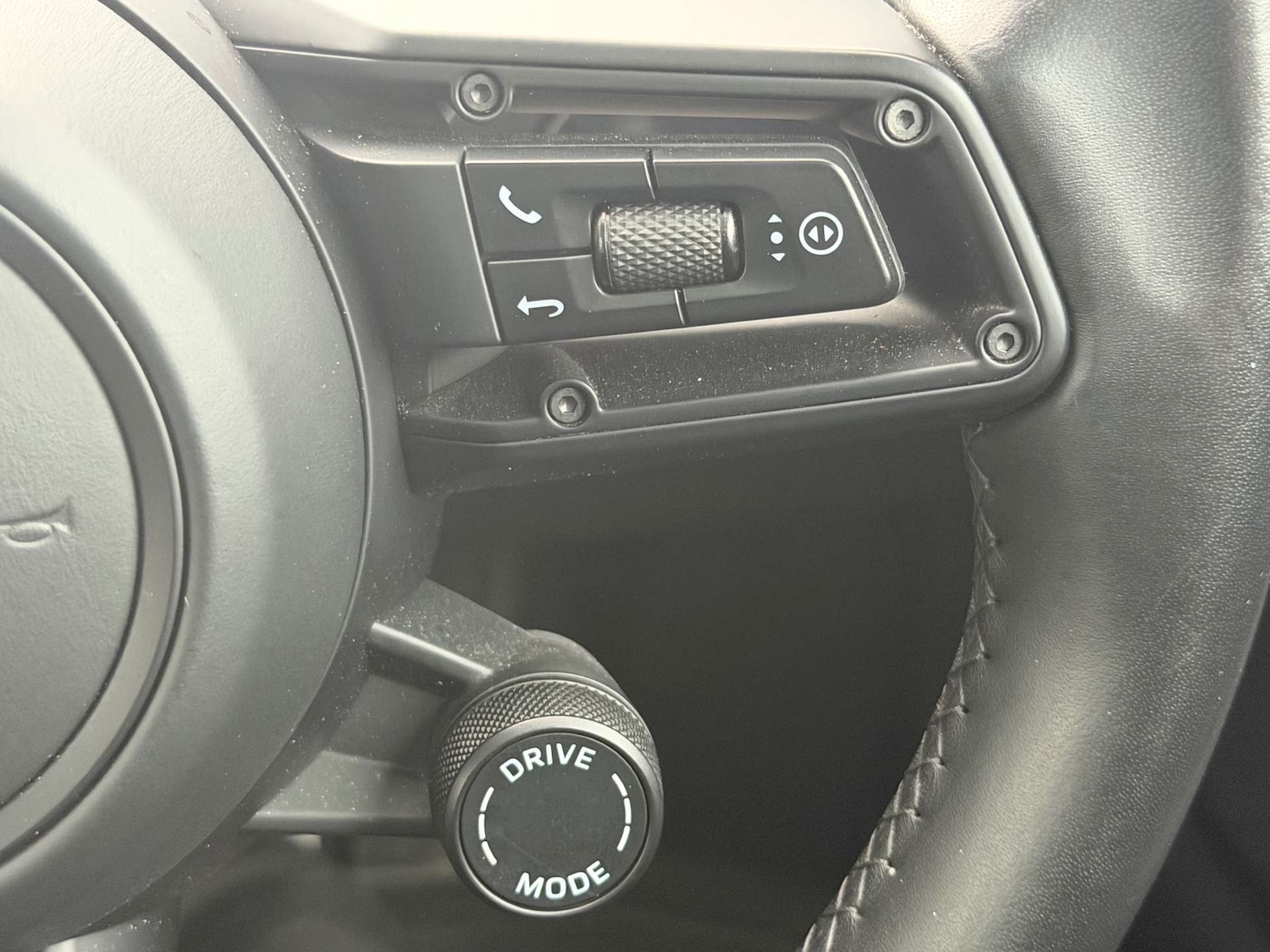 Used Porsche Taycan 2022 for sale - 77903039: Photo 12