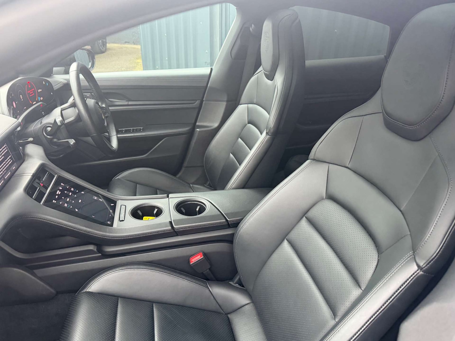 Used Porsche Taycan 2022 for sale - 77903039: Photo 22