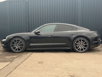 Used Porsche Taycan 2022 for sale - 77903039: Photo