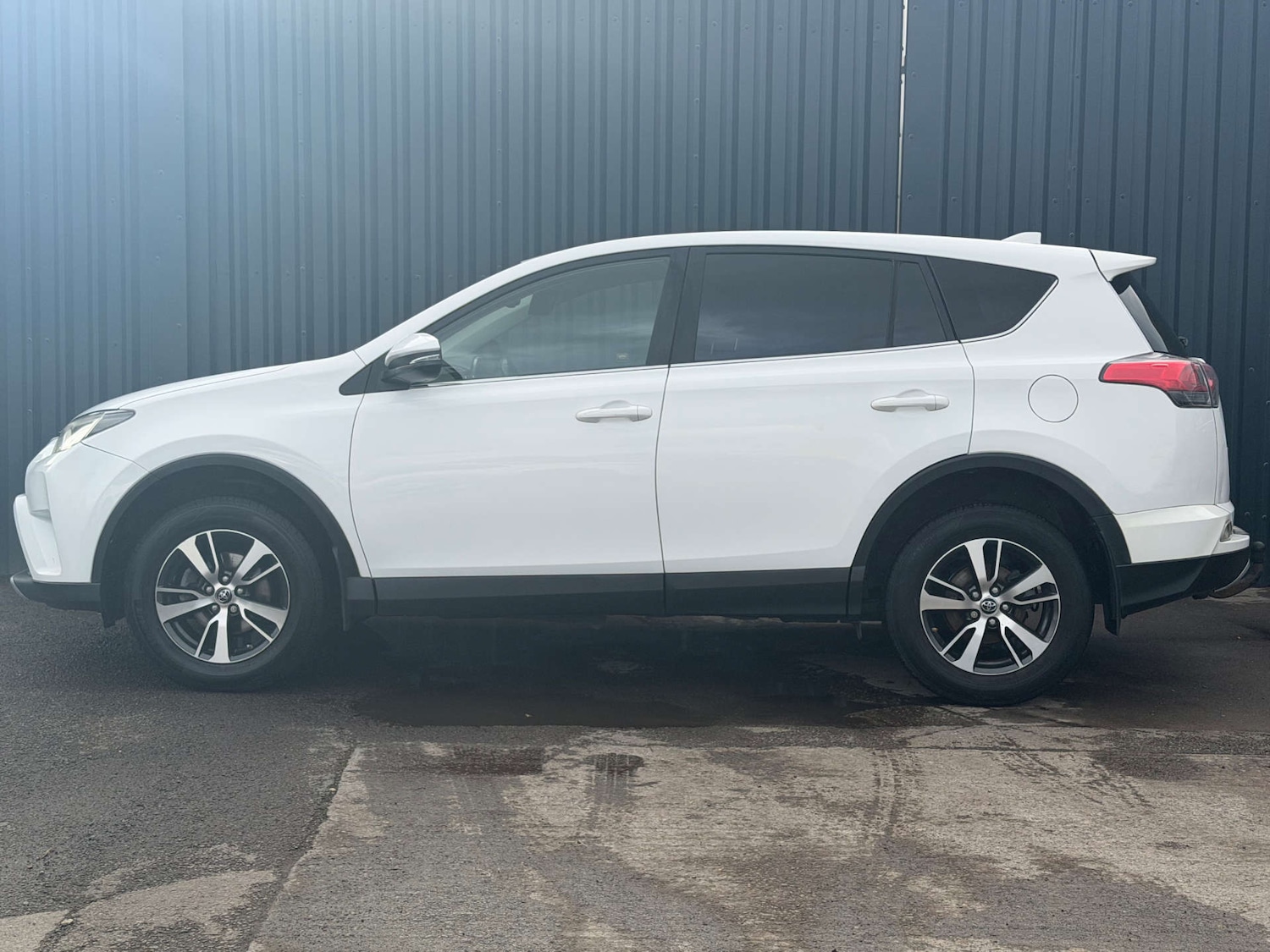 Used Toyota RAV4 2016 for sale - 77502018: Photo 14