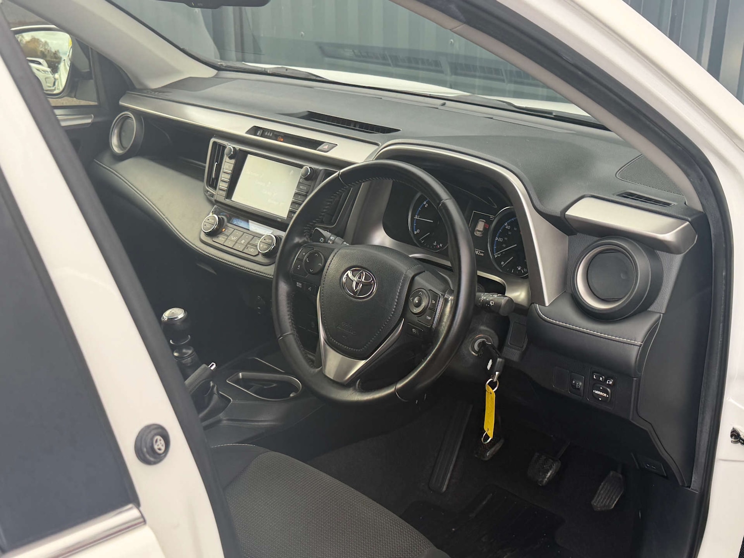 Used Toyota RAV4 2016 for sale - 77502018: Photo 6