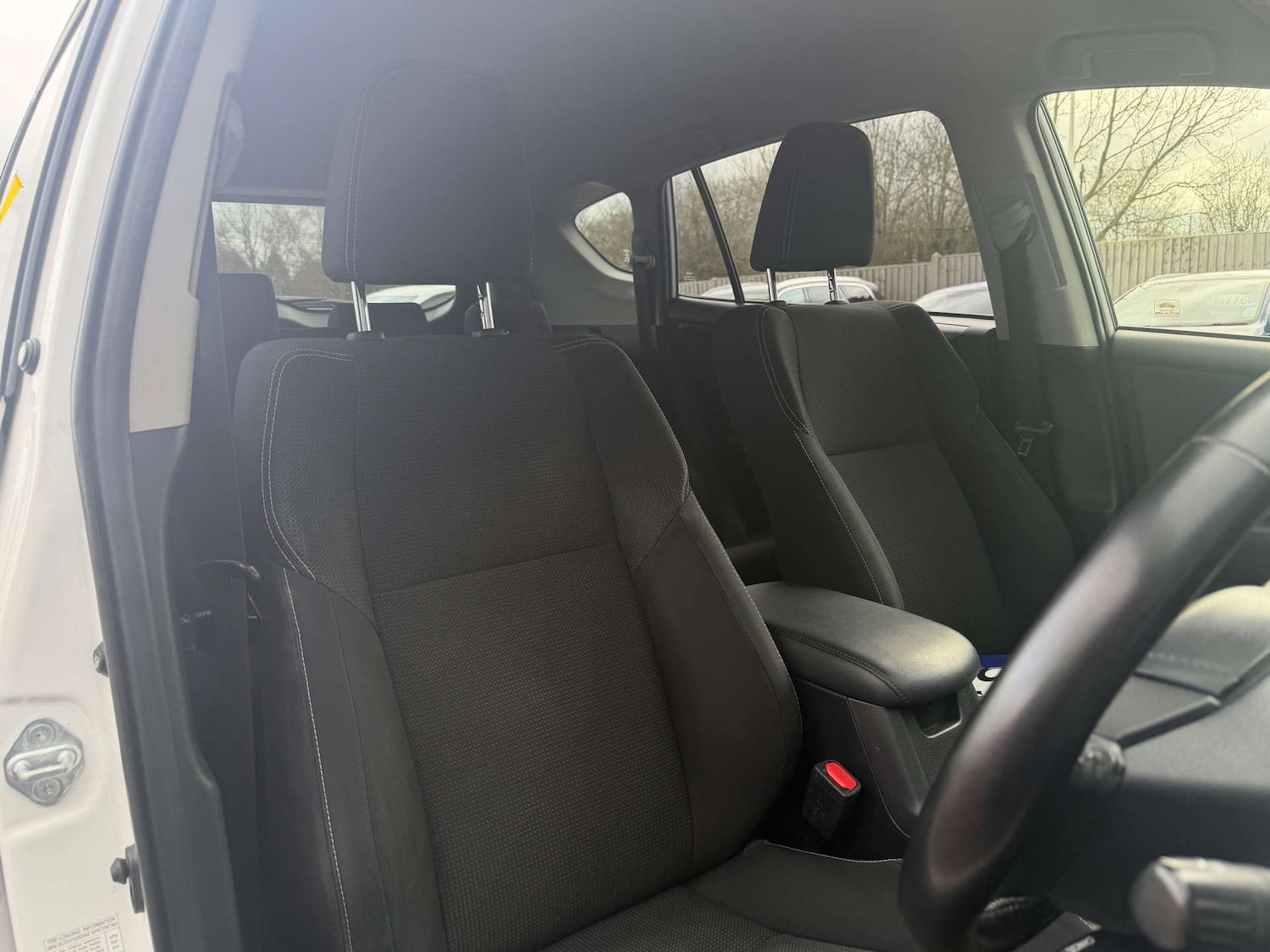 Used Toyota RAV4 2016 for sale - 77502018: Photo 8