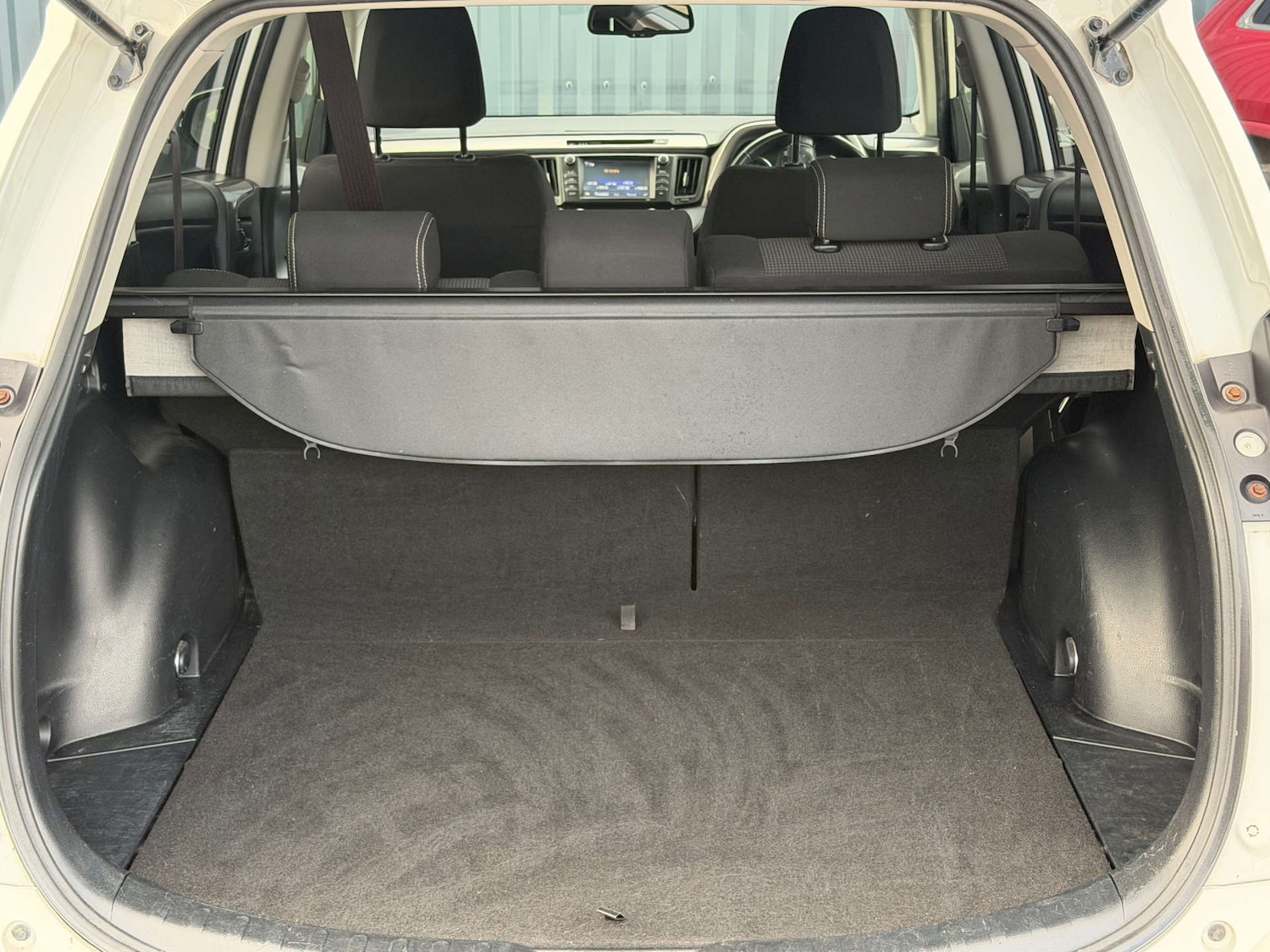 Used Toyota RAV4 2016 for sale - 77502018: Photo 9