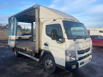 Used Mitsubishi Canter 2015 for sale - 73608036: Photo