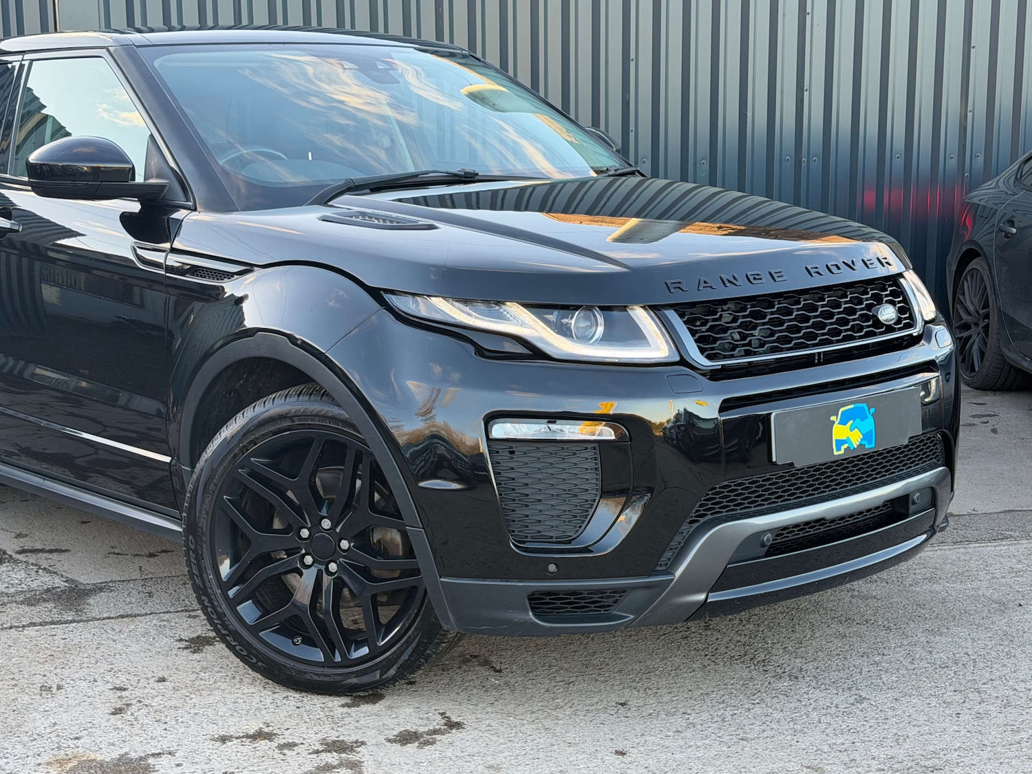 Used Land Rover Range Rover Evoque 2015 for sale - 76762553: Photo 2