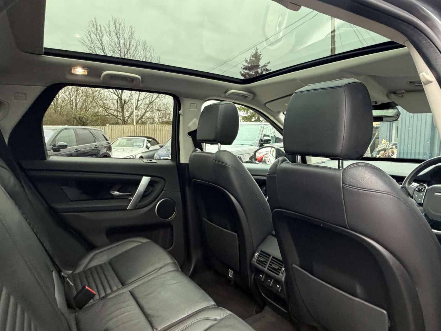 Used Land Rover Discovery Sport 2019 for sale - 77581107: Photo 3