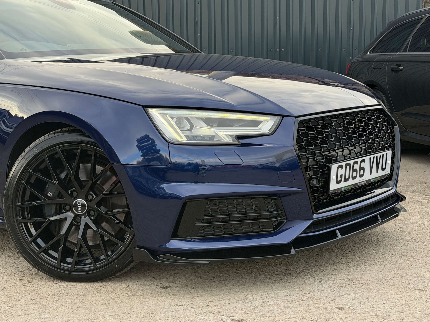 Used Audi A4 2017 for sale - 76601929: Photo 2