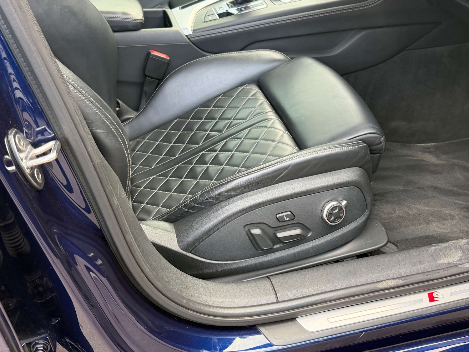 Used Audi A4 2017 for sale - 76601929: Photo 27