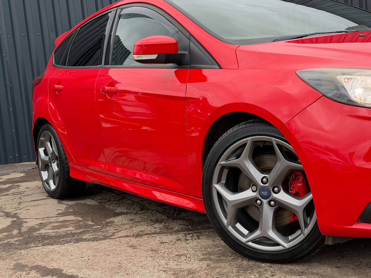 Used Ford Focus 2014 for sale - 77063195: Photo 2