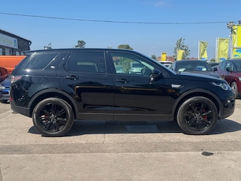 Used Land Rover Discovery Sport 2017 for sale - 75383760: Photo