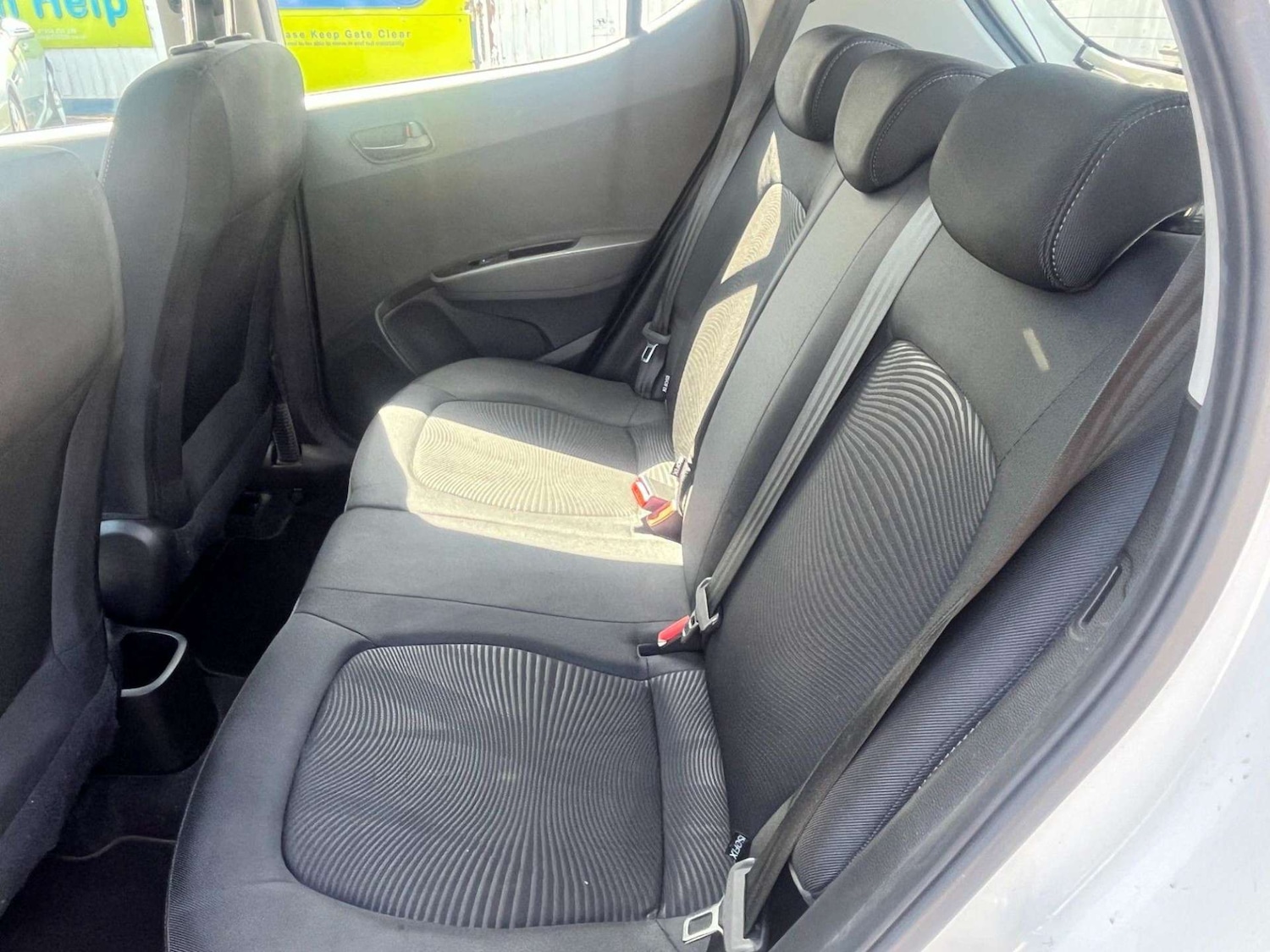 Used Hyundai i10 2017 for sale - 76601775: Photo 18