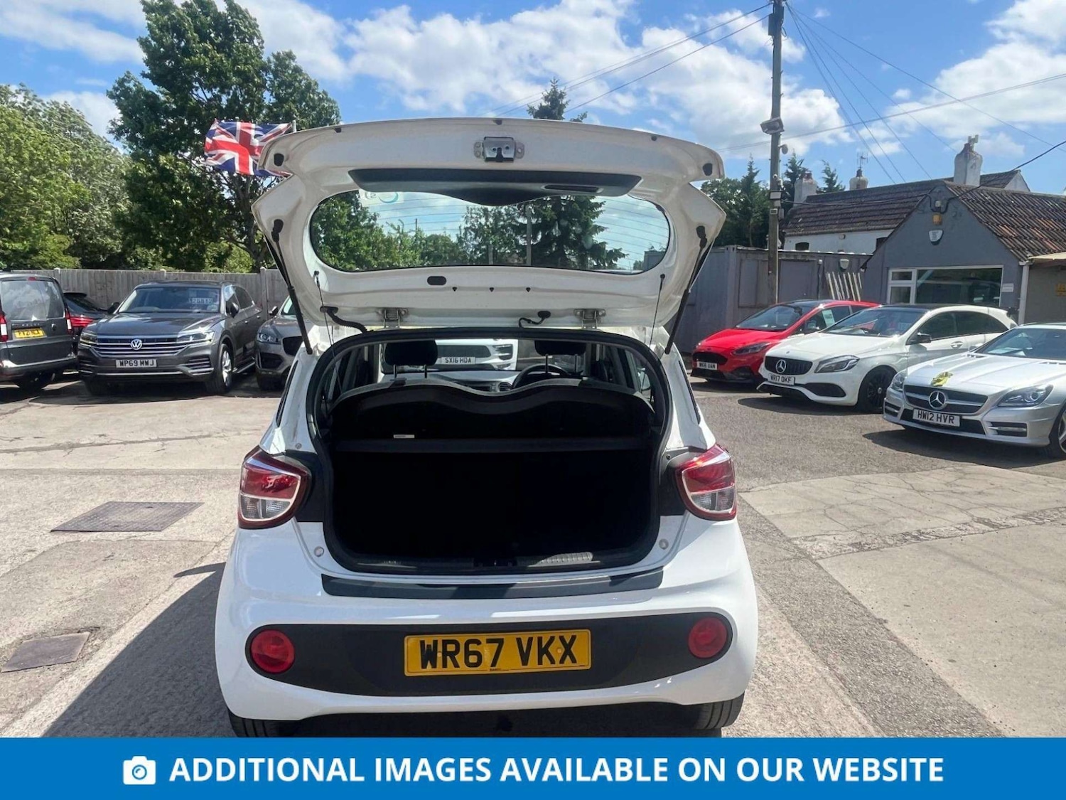 Used Hyundai i10 2017 for sale - 76601775: Photo 20