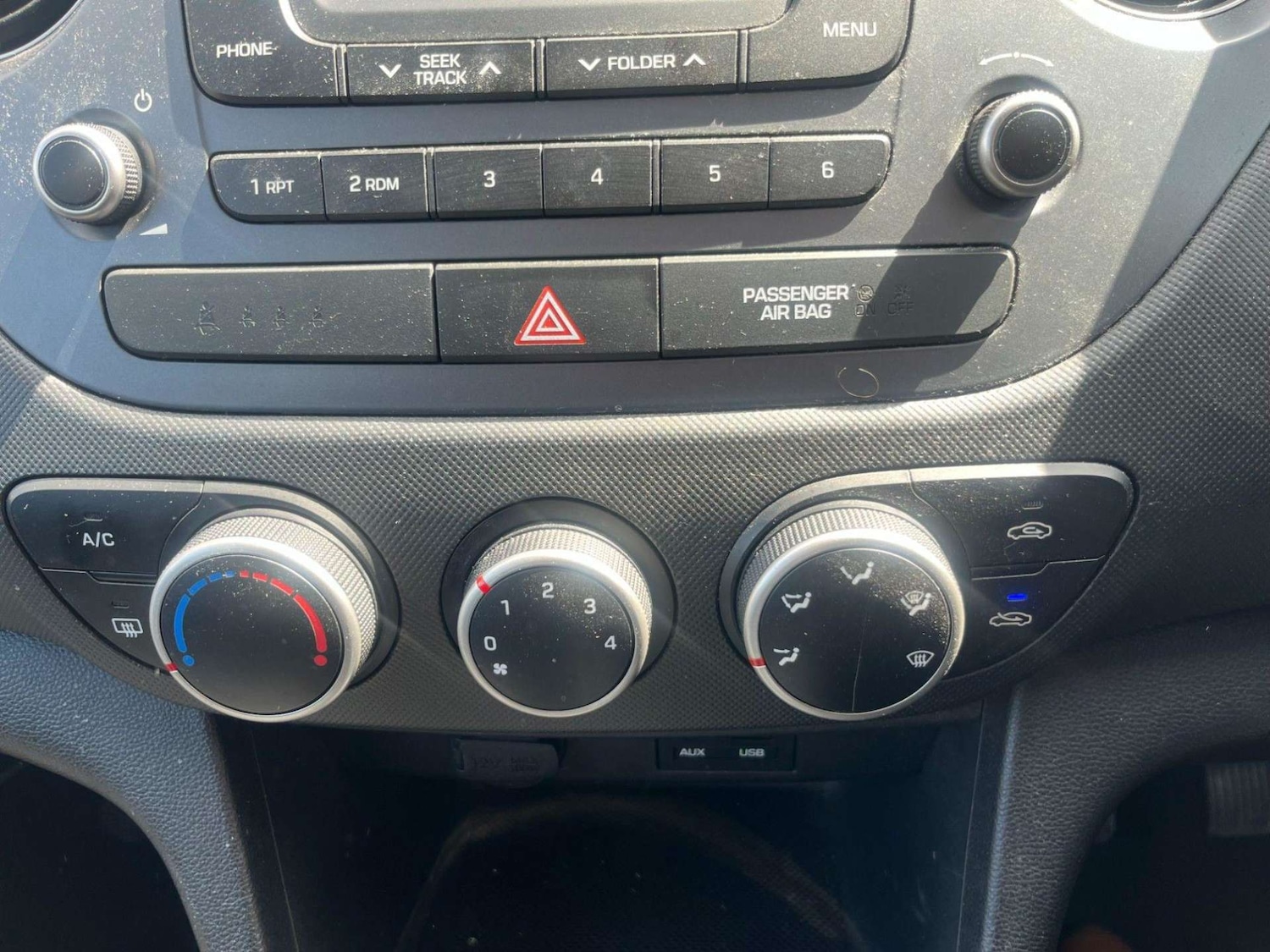 Used Hyundai i10 2017 for sale - 76601775: Photo 30