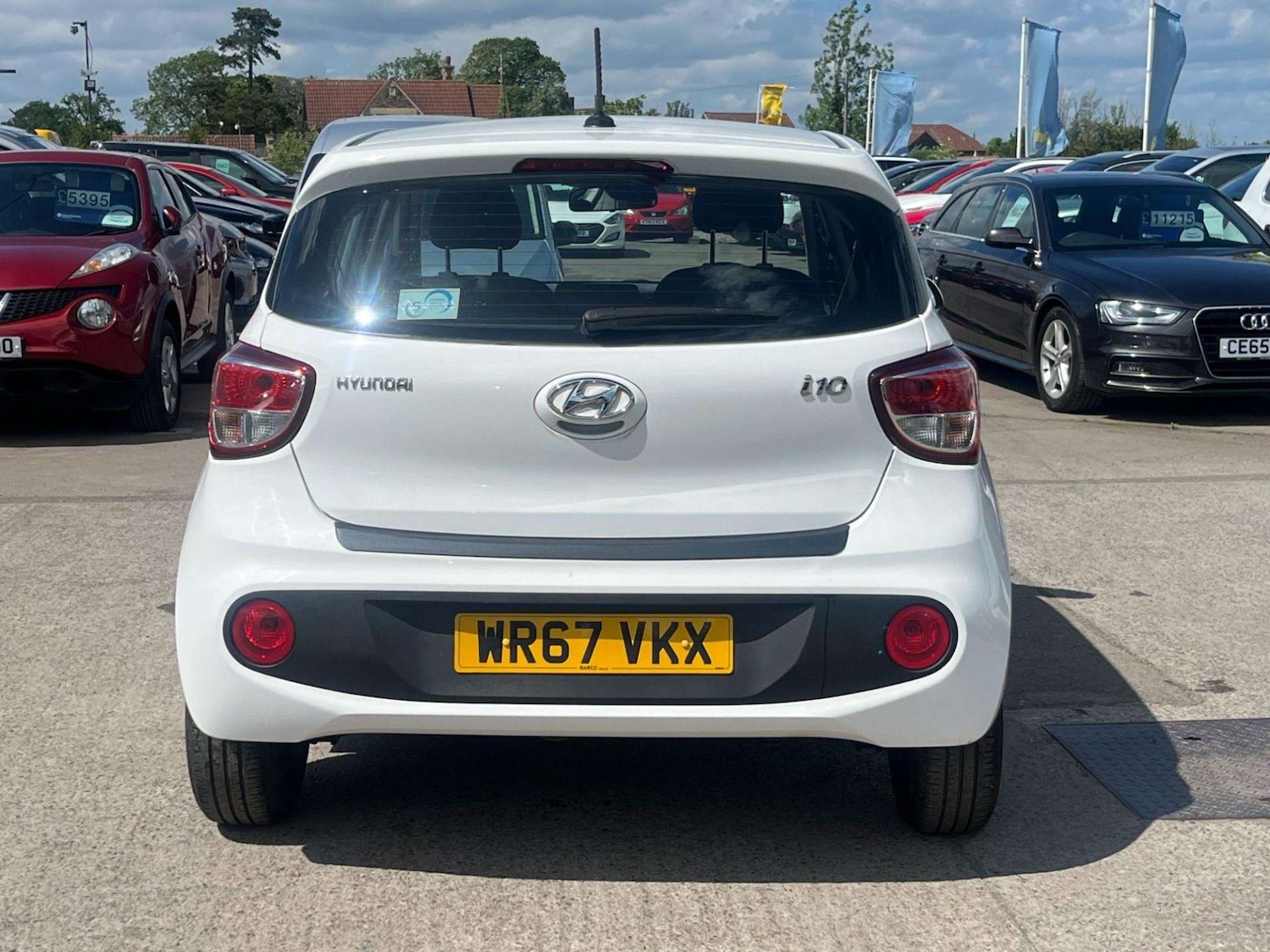 Used Hyundai i10 2017 for sale - 76601775: Photo 7