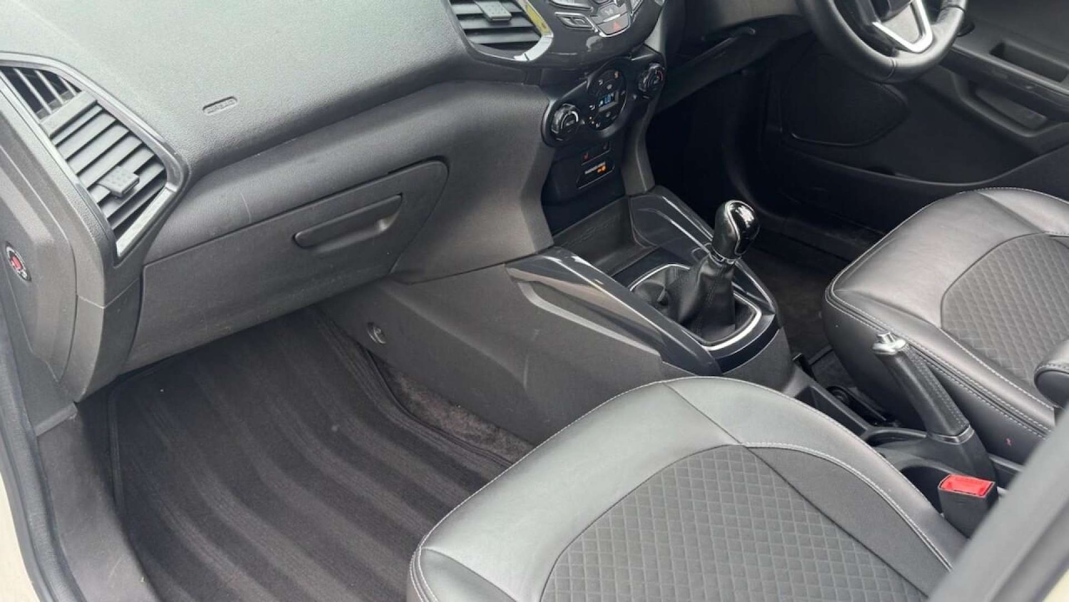 Used Ford Ecosport 2017 for sale - 76601780: Photo 13