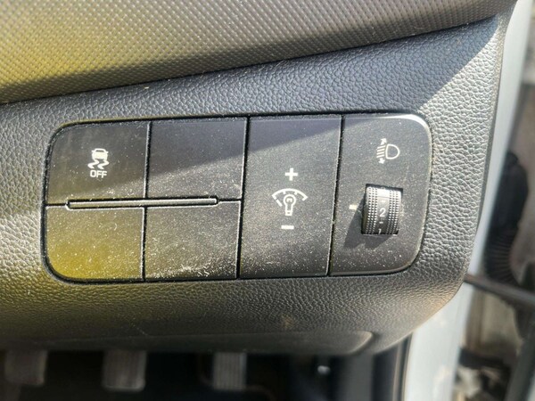Used Hyundai i10 2017 for sale - 76232162: Photo 26