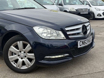 Used Mercedes-Benz C-Class 2013 for sale - 76235476: Photo 4