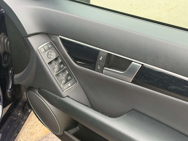 Used Mercedes-Benz C-Class 2013 for sale - 76235476: Photo 5