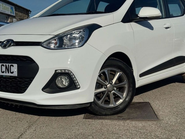 Used Hyundai i10 2015 for sale - 76232180: Photo 11