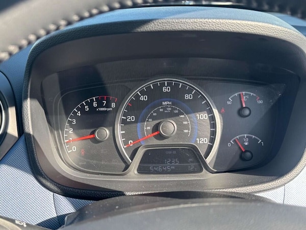 Used Hyundai i10 2015 for sale - 76232180: Photo 19