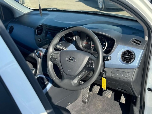 Used Hyundai i10 2015 for sale - 76232180: Photo 23