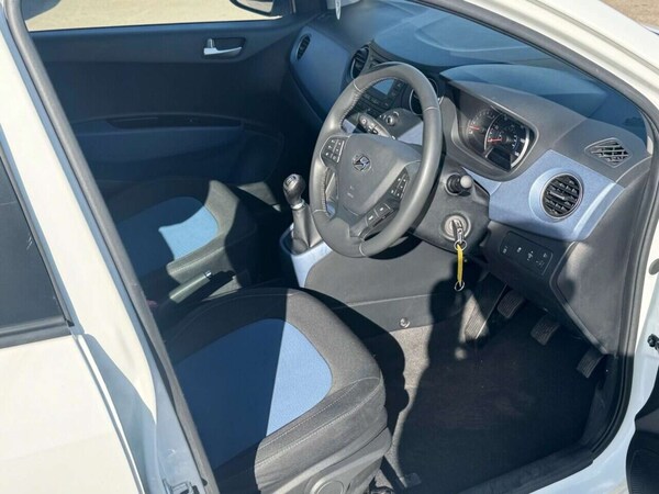 Used Hyundai i10 2015 for sale - 76232180: Photo 26